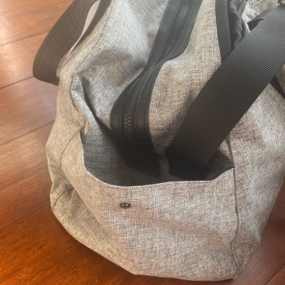 Lululemon Out Of Range Duffel *33L - Picture 6 of 7
